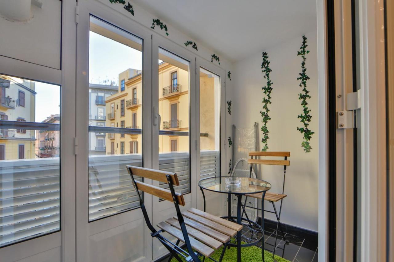 Residenza Napoli Centrale エクステリア 写真
